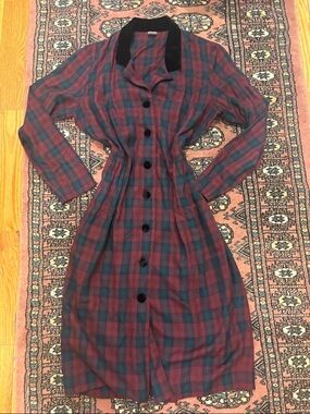 Vintage Plaid Button-Front Dress with Velvet Collar - Burgundy & Forest Green